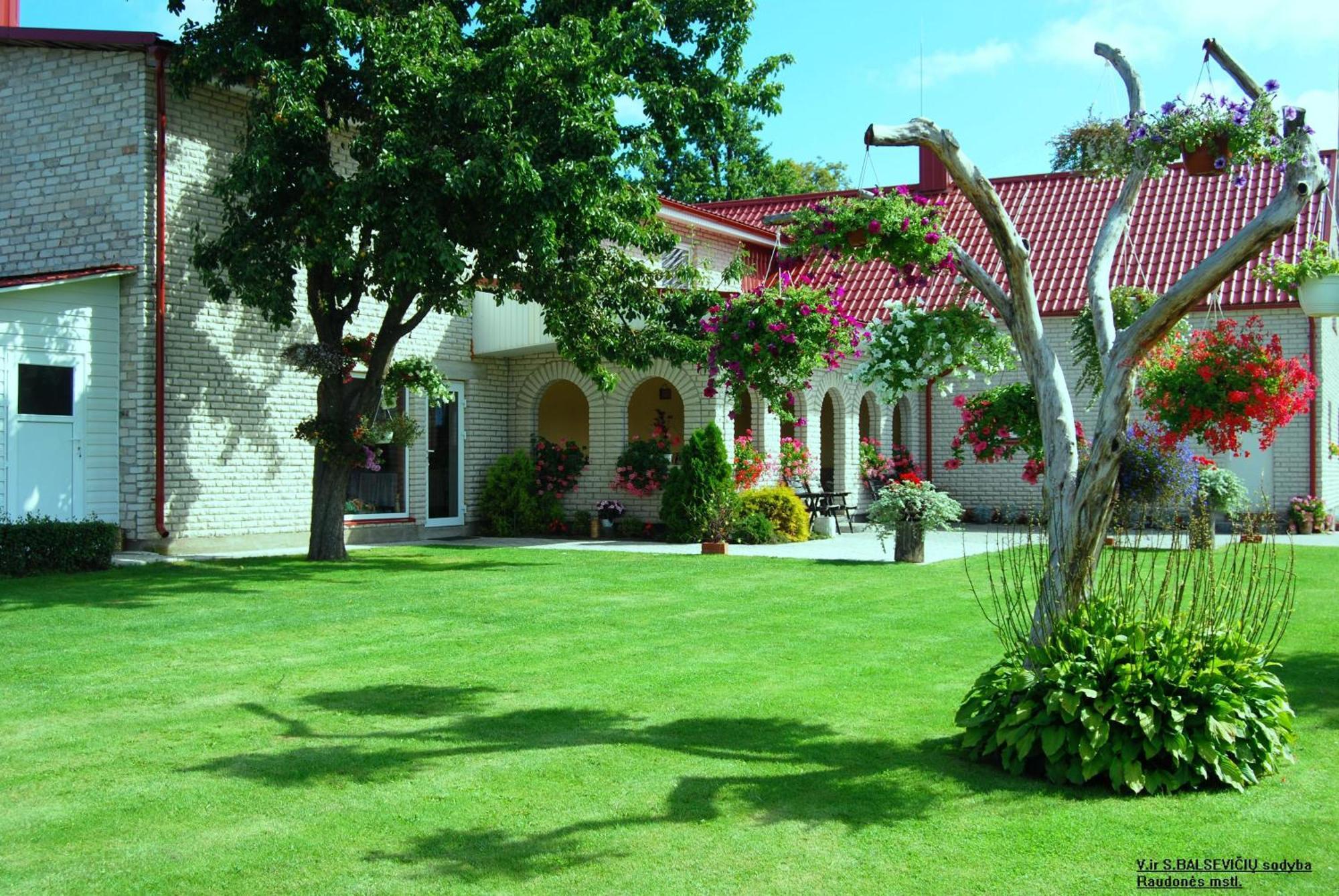 Stasio Balseviciaus Homestead Raudone ภายนอก รูปภาพ